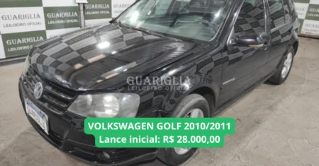 VOLKSWAGEN GOLF modelo 2011 em leilão com lance inicial de R$ 28.000,00, com direção hidráulica, ar condicionado, vidros e travas elétricos